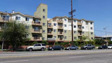 Main picture of 11919 S Figueroa St
