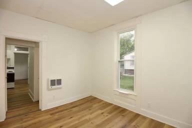 Main picture of 612 1/2 E Pike St
