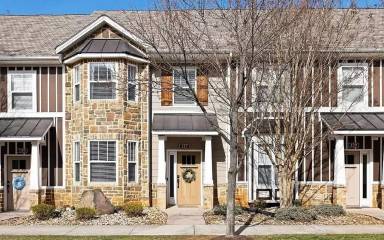 Main picture of 127 Portico St