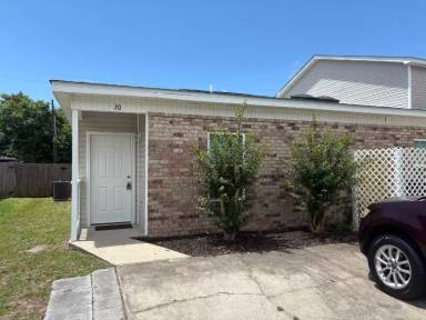 Main picture of 30 Chatelaine Cir SE