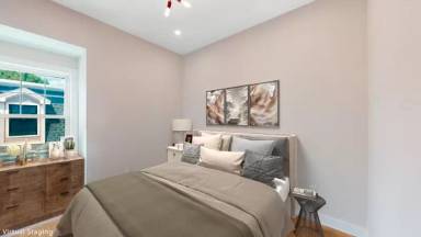Main picture of 40 Temple St