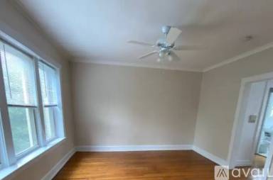 Main picture of 2849 W Berteau Ave