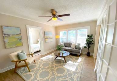 Main picture of 303 N Gladstone Blvd