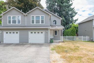 Main picture of 5228 SE Hull Ave