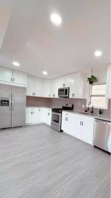 Main picture of 456 N Walnut St
