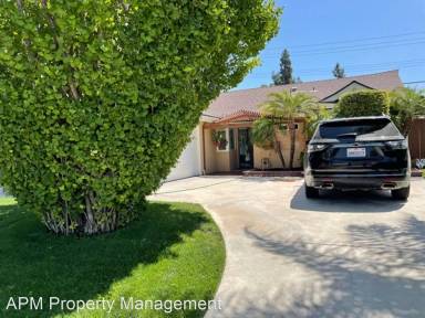 Main picture of 15372 Loretta Dr