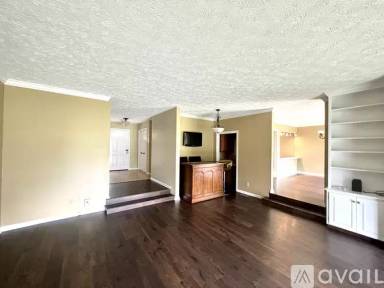 Main picture of 604 W Soutar Dr