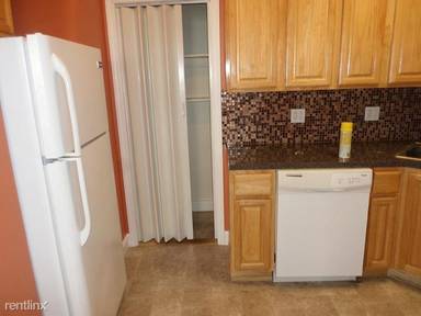 Main picture of 5915 Kennedy Blvd E