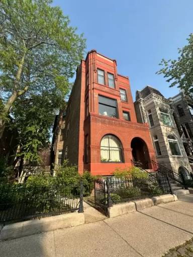 Main picture of 1108 N Damen Ave