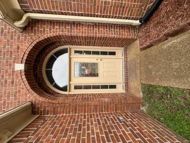 Main picture of 1038 Averett Cv