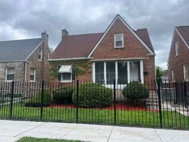 Main picture of 10123 S Crandon Ave