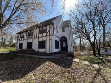 Main picture of 1251 Mahtomedi Ave