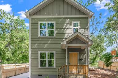 Main picture of 1606 E Main St