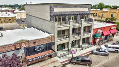 Main picture of 120 12th Ave S