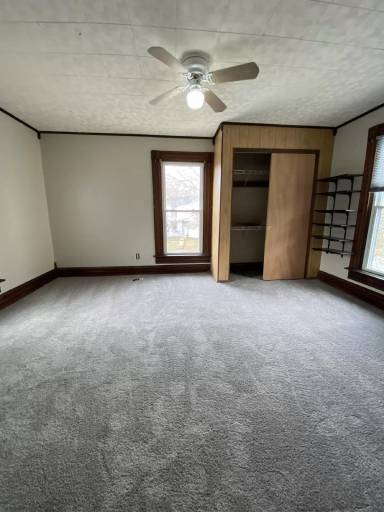Main picture of 174 Lake St