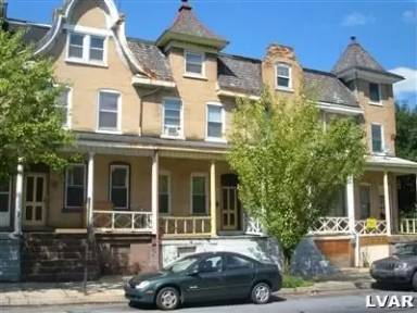 Main picture of 717 Broadway