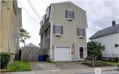 Main picture of 4 Lucas Ave