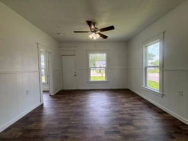 Main picture of 2109 W Atlantic St