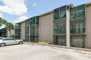 Main picture of 131 Water Front Way