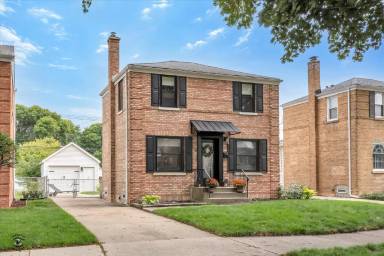 Main picture of 5045 N Natoma Ave