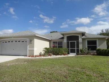 Main picture of 2121 SW 5th Ave