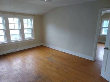Main picture of 318-320 Durnan St