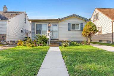 Main picture of 457 Garfield Ave