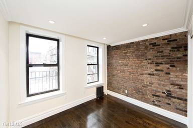 Main picture of 402 E 12th St