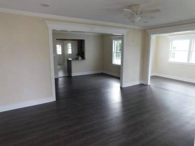 Main picture of 108 S Griffin St