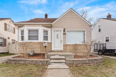 Main picture of 739 Park Pl