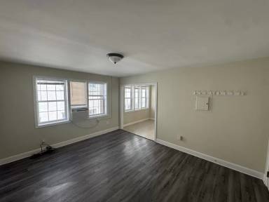Main picture of 124 E 3rd Ave