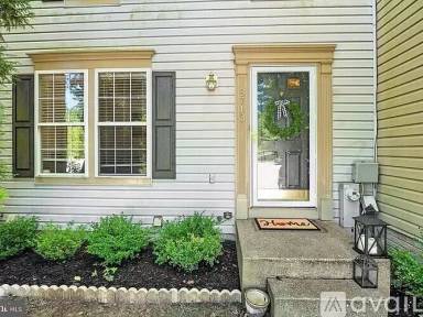 Main picture of 8713 Rochelle Dr