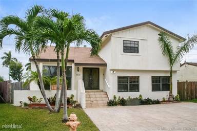 Main picture of 3416 SW 116th Pl