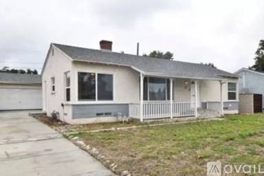 Main picture of 257 W Oak Park Dr