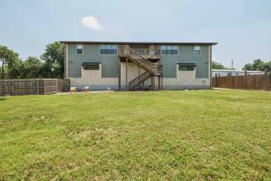 Main picture of 15310 Storm Dr