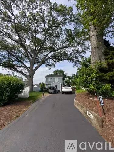 Main picture of 130 Massachusetts Ave