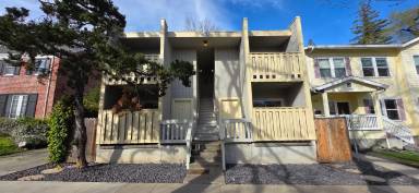 Main picture of 2109 W St