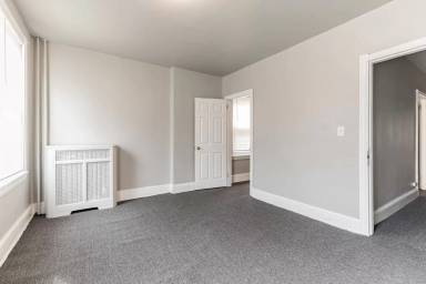 Main picture of 533 Buttonwood St