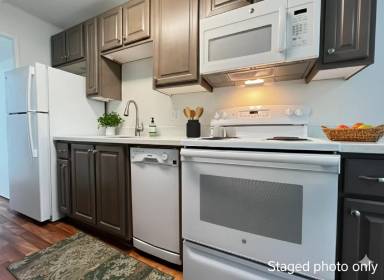 Main picture of 6810 SW 26th Ave