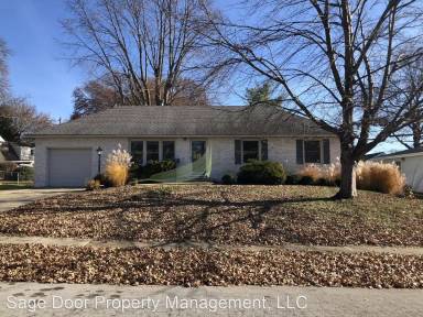 Main picture of 805 SW Lea Dr