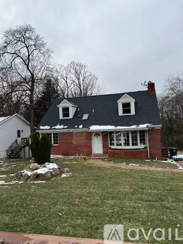Main picture of 8520 Adelphi Rd