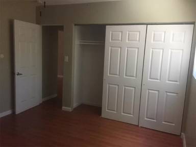 Main picture of 3025 E 5th St