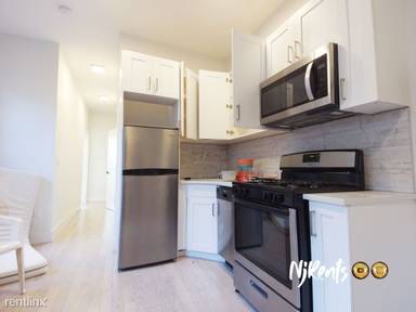 Main picture of 212 60th St