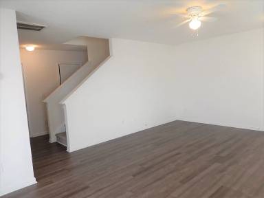 Main picture of 6049 Ladish Ln