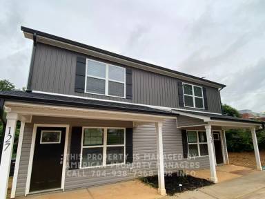 Main picture of 127 N Martin Luther King Jr Ave