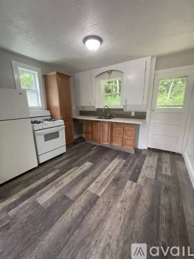 Main picture of 2753 Mercer Rd