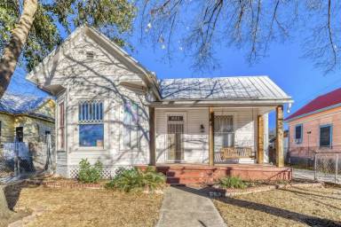 Main picture of 823 W Euclid Ave