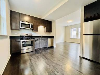 Main picture of 1371 S California Ave