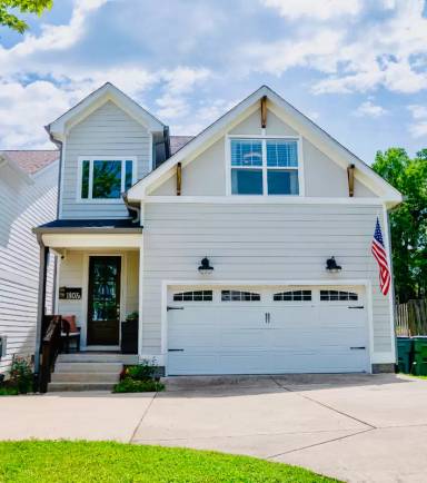Main picture of 1807A Sherwood Ln