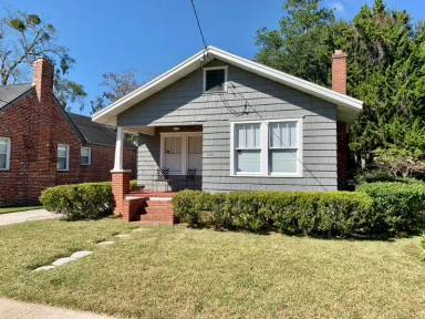 Main picture of 3685 Walsh St